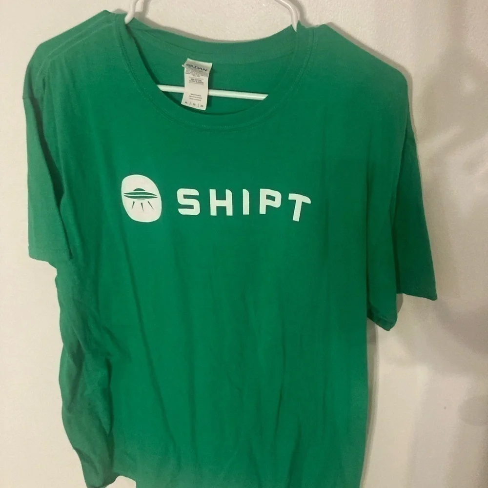 Shipt Shopper gear. 7 T-shirts. 6 of them are size XL & 1 of them is size L